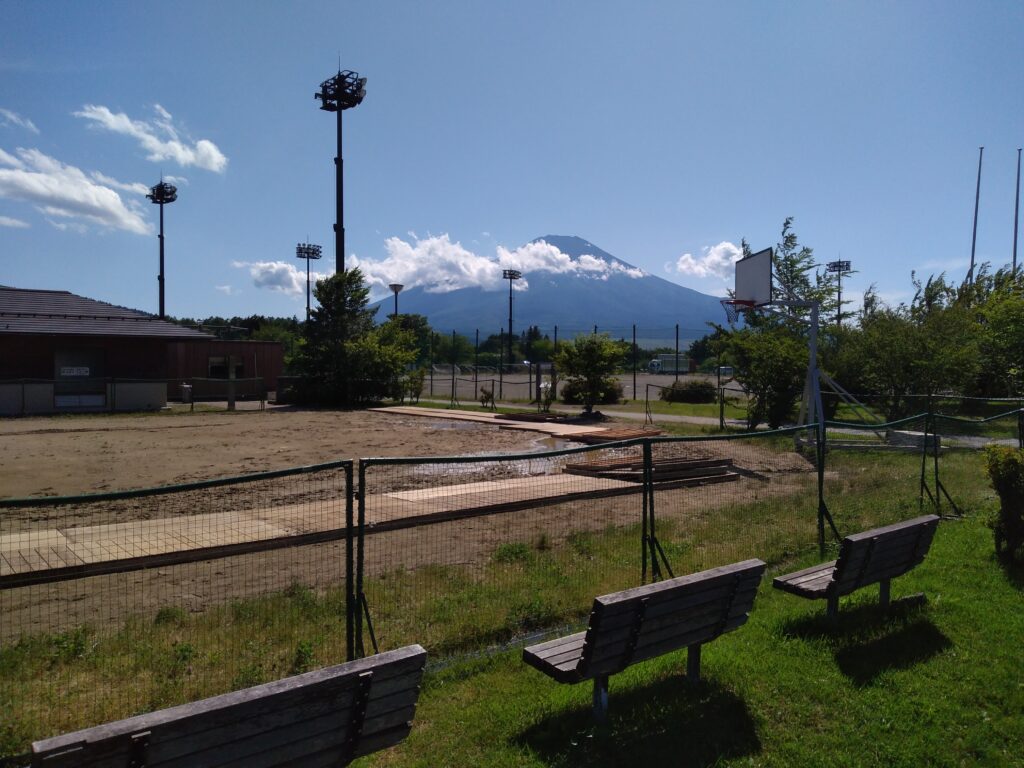 山中湖交流プラザのバスケットコート