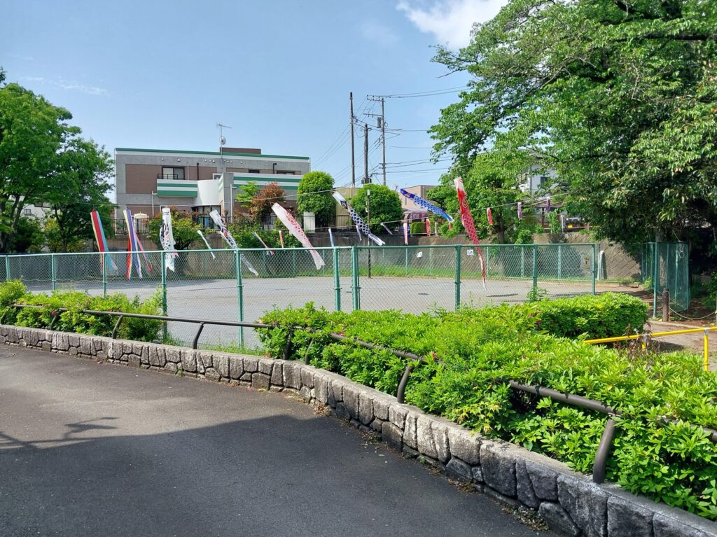 さいかち公園のこいのぼり