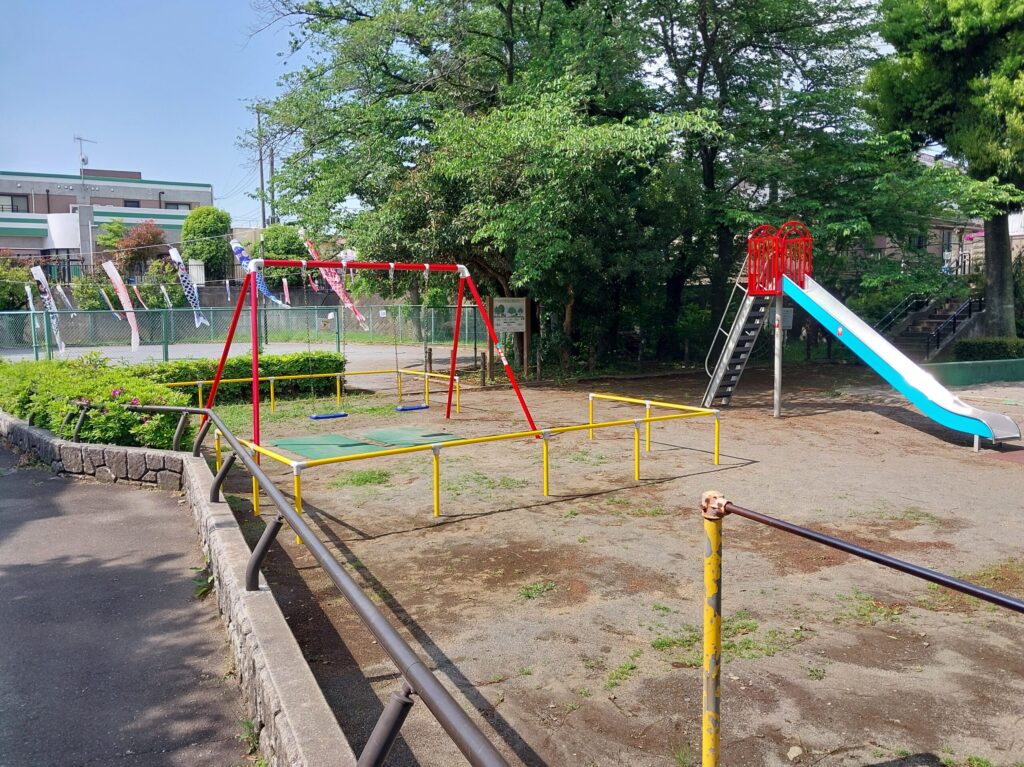 さいかち公園の新遊具たち
